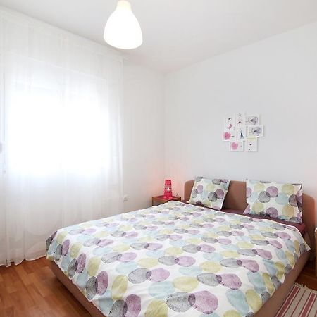 Apartment Kairos โตรกีร์ ภายนอก รูปภาพ